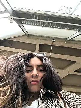 Snapshot of Sam_Sara chatting on February 5, 2026, 4:25 pm Sam Sara online show from February 5, 2026, 4:25 pm