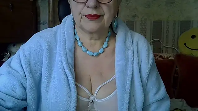 SweetCherry27 online show from April 13, 2026, 4:27 am