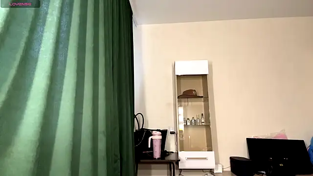 SofyBruno online show from March 27, 2026, 4:10 am