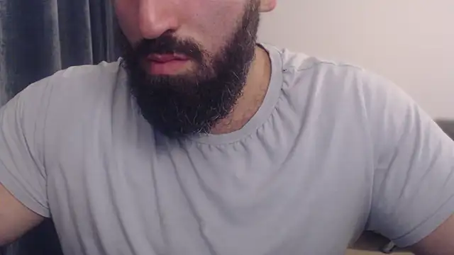 hugemachohandsome online show from October 6, 2025, 9:04 pm