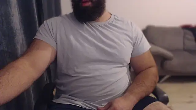 hugemachohandsome online show from October 2, 2025, 11:41 pm