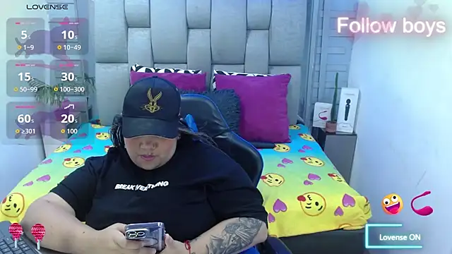 Snapshot of evelin_zaens chatting on March 2, 2026, 5:08 am evelin zaens online show from March 2, 2026, 5:08 am