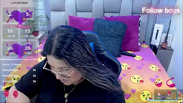 Snapshot of evelin_zaens chatting on February 15, 2026, 7:57 pm evelin zaens online show from February 15, 2026, 7:57 pm