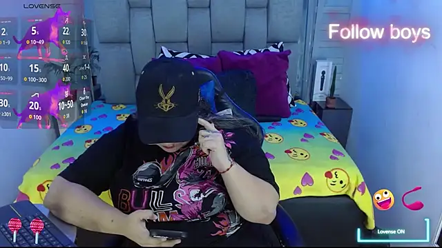 evelin zaens online show from November 27, 2025, 4:24 am