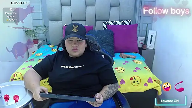 Snapshot of evelin_zaens chatting on March 2, 2026, 7:15 am evelin zaens online show from March 2, 2026, 7:15 am