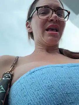 MessyNastyQueen online show from October 5, 2025, 5:25 pm