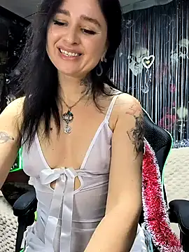 KikiXRed online show from December 29, 2024, 6:49 pm