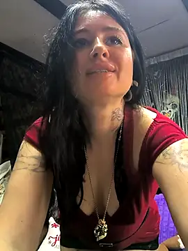 KikiXRed online show from November 27, 2025, 10:05 am