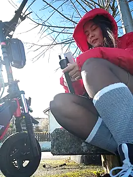 Snapshot of bellapaty chatting on February 3, 2026, 11:04 am bellapaty online show from February 3, 2026, 11:04 am