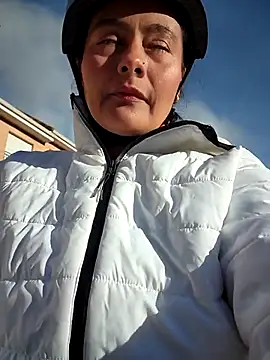 Snapshot of bellapaty chatting on November 2, 2025, 8:41 am bellapaty online show from November 2, 2025, 8:41 am