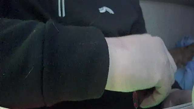 michele1500 online show from December 19, 2025, 5:26 pm