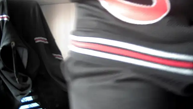 Snapshot of michele1500 chatting on November 8, 2025, 9:02 am michele1500 online show from November 8, 2025, 9:02 am