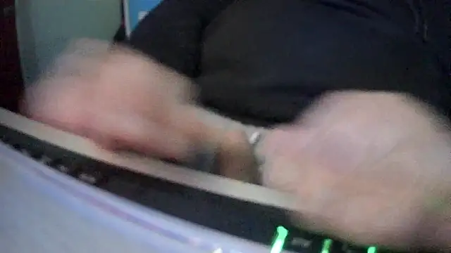 Snapshot of michele1500 chatting on November 16, 2025, 7:18 pm michele1500 online show from November 16, 2025, 7:18 pm