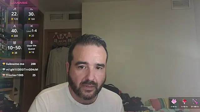 Snapshot of curiosillo83 chatting on October 12, 2025, 4:14 am curiosillo83 online show from October 12, 2025, 4:14 am