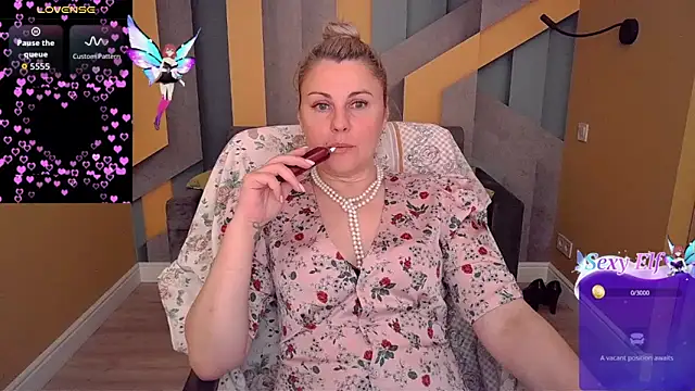 Candy Long online show from May 26, 2026, 6:28 pm