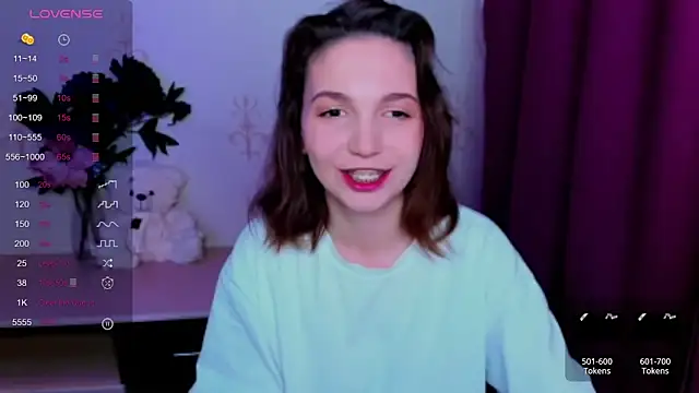 KindHazelHere  online show from May 30, 2026, 2:29 am