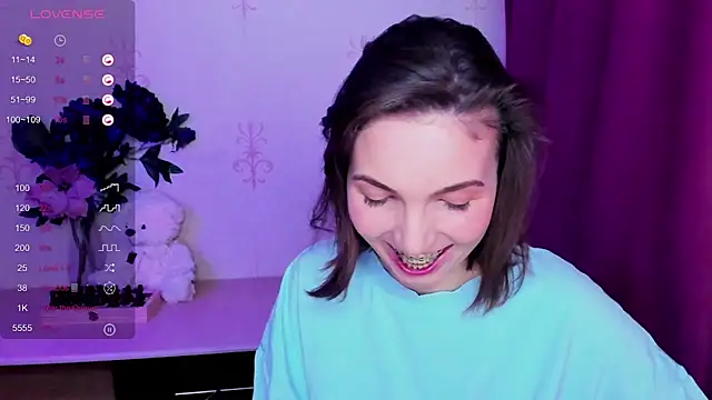 KindHazelHere  online show from March 5, 2026, 8:22 am