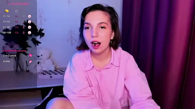 KindHazelHere  online show from November 14, 2025, 8:18 am