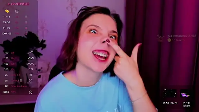 KindHazelHere  online show from November 26, 2025, 12:21 am