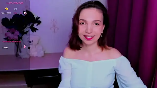 KindHazelHere  online show from May 31, 2026, 9:37 pm