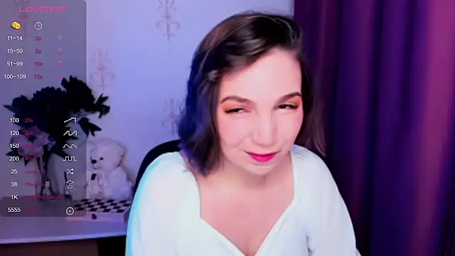 KindHazelHere  online show from November 10, 2025, 8:19 am