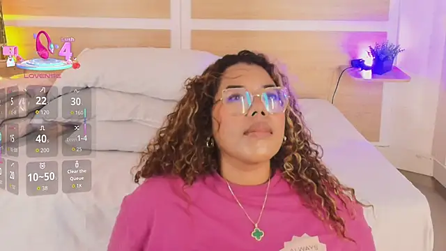  nickypurple  online show from October 30, 2025, 7:11 pm