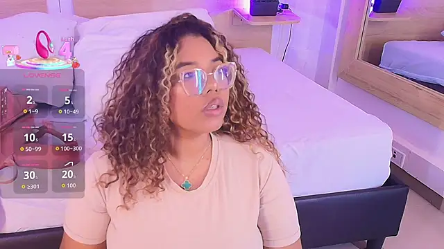  nickypurple  online show from November 17, 2025, 6:23 pm