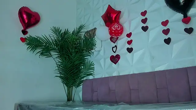 Hellen Sky online show from February 24, 2026, 7:04 pm