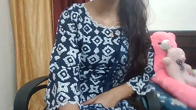 Snapshot of Sexy_iknoor chatting on July 11, 2026, 5:41 am Sexy iknoor online show from July 11, 2026, 5:41 am