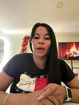 Margaret Saunders online show from December 16, 2025, 5:22 am