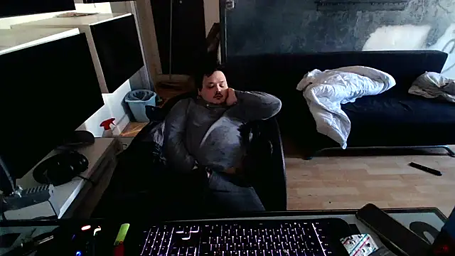 Snapshot of Bebemickey75 chatting on March 15, 2026, 11:17 am Bebemickey75 online show from March 15, 2026, 11:17 am