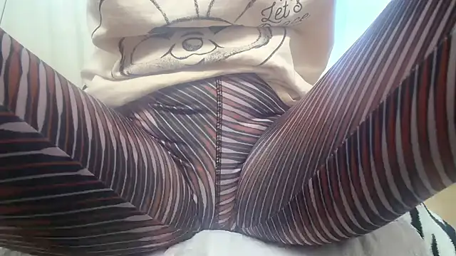 Snapshot of Web_Lady chatting on February 13, 2026, 7:41 am Web Lady online show from February 13, 2026, 7:41 am