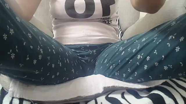 Web Lady online show from March 21, 2025, 7:02 pm