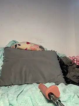 Snapshot of coral1727 chatting on November 4, 2025, 11:41 pm coral1727 online show from November 4, 2025, 11:41 pm