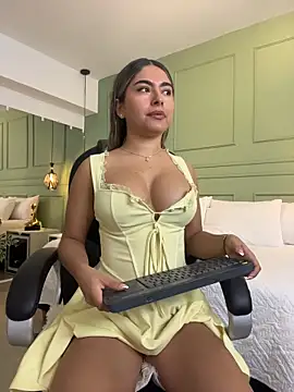 Snapshot of kataliina__ chatting on April 18, 2026, 11:56 am kataliina online show from April 18, 2026, 11:56 am