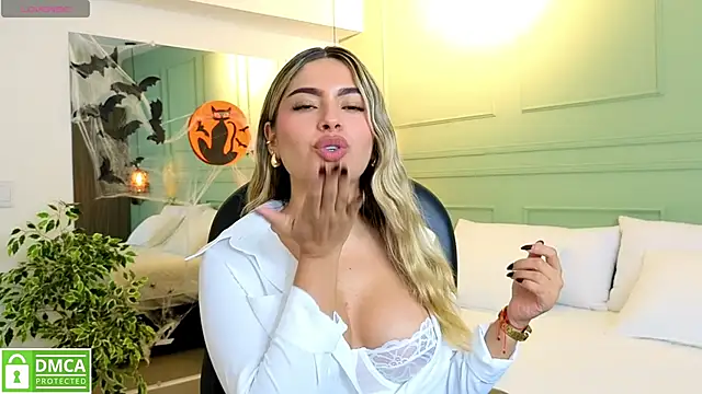 kataliina   online show from October 27, 2025, 11:55 am