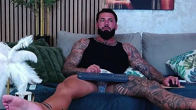 masterkingofmusclee online show from July 21, 2026, 8:04 am
