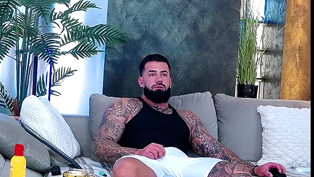 masterkingofmusclee online show from October 22, 2025, 10:25 am