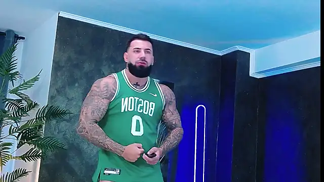 masterkingofmusclee online show from October 4, 2025, 6:59 am