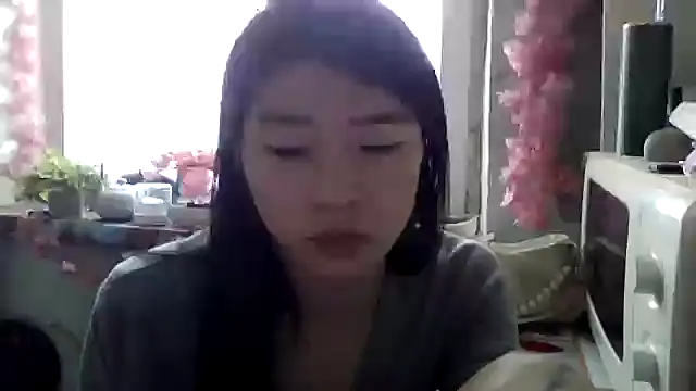 CarlyJoy online show from February 6, 2026, 9:27 am