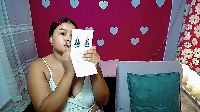 Snapshot of violeta_rous chatting on May 16, 2026, 3:11 pm violeta rous online show from May 16, 2026, 3:11 pm