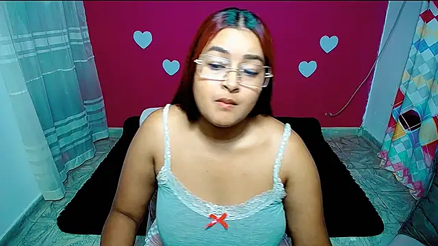 Snapshot of violeta_rous chatting on June 15, 2026, 3:18 am violeta rous online show from June 15, 2026, 3:18 am