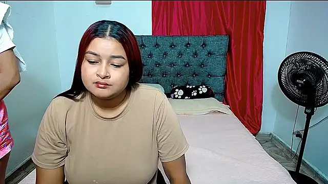 Snapshot of violeta_rous chatting on July 19, 2026, 3:59 am violeta rous online show from July 19, 2026, 3:59 am