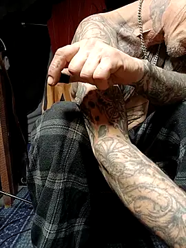 deepstroker42071 online show from February 18, 2026, 7:06 am