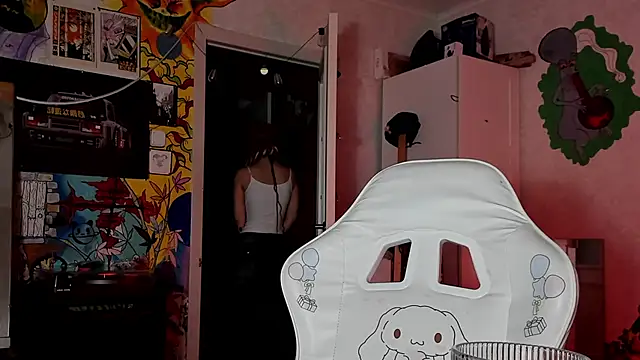 Sunny Mouse  online show from September 30, 2025, 5:08 pm