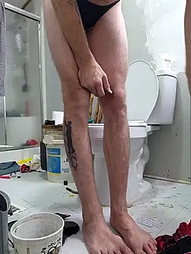 Snapshot of Bi_curious86 chatting on February 6, 2026, 8:05 pm Bi curious86 online show from February 6, 2026, 8:05 pm