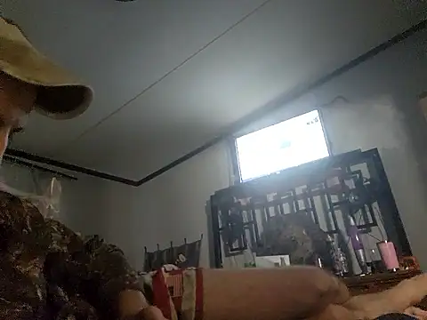 Snapshot of Bi_curious86 chatting on February 7, 2026, 3:20 pm Bi curious86 online show from February 7, 2026, 3:20 pm