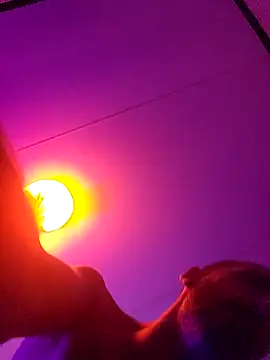 Snapshot of Bi_curious86 chatting on February 14, 2026, 1:39 am Bi curious86 online show from February 14, 2026, 1:39 am