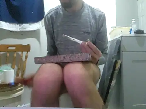 Snapshot of Bi_curious86 chatting on February 11, 2026, 6:24 am Bi curious86 online show from February 11, 2026, 6:24 am