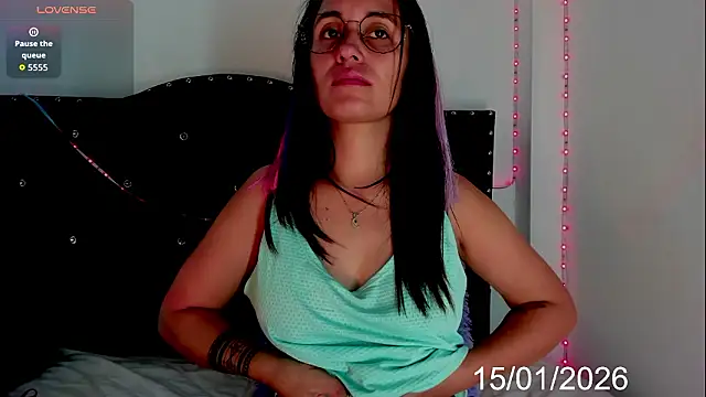 lady hana28 online show from January 15, 2026, 11:57 am